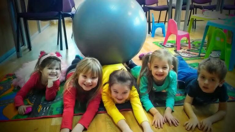 Kaip pasiruošti vaiką pirmai klasei: 7 patarimai tėvams